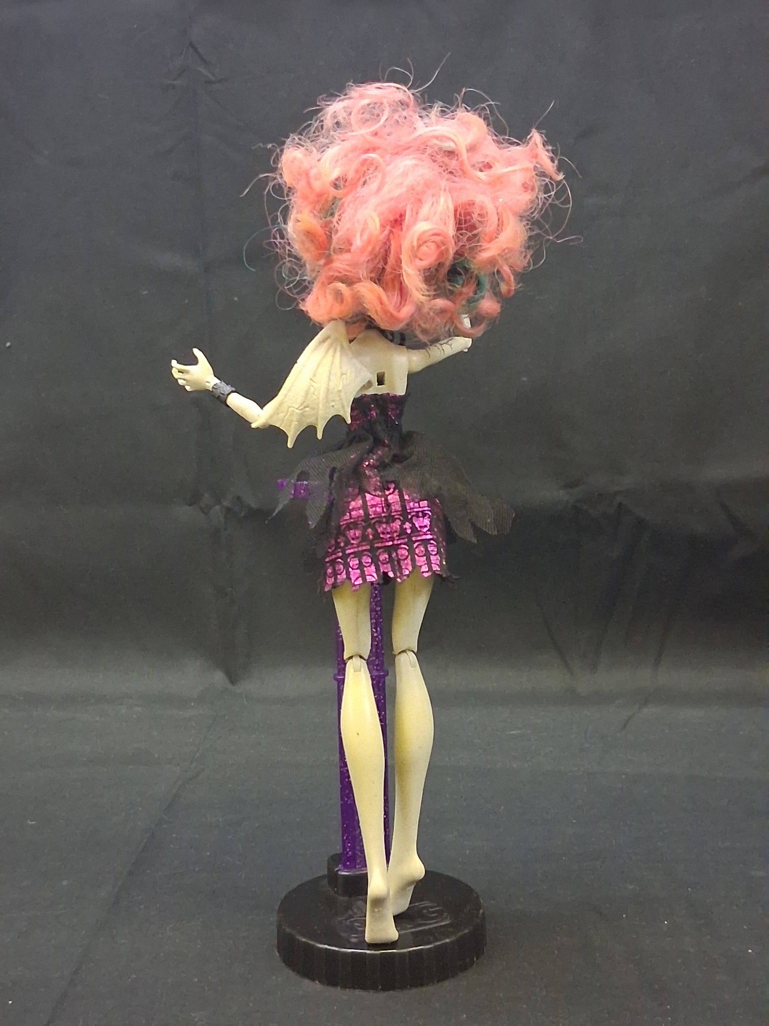 Monster High Zombie Shake Rochelle Goyle Doll "Original Line"