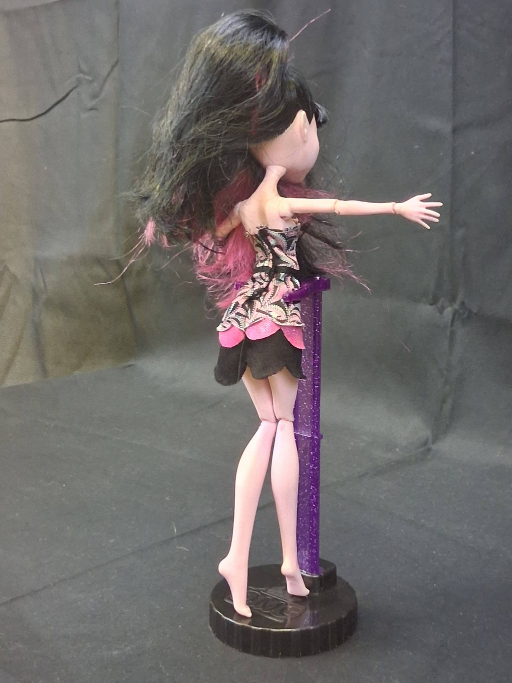 Monster High Draculaura Fashion Doll – 2010 Original (G1)