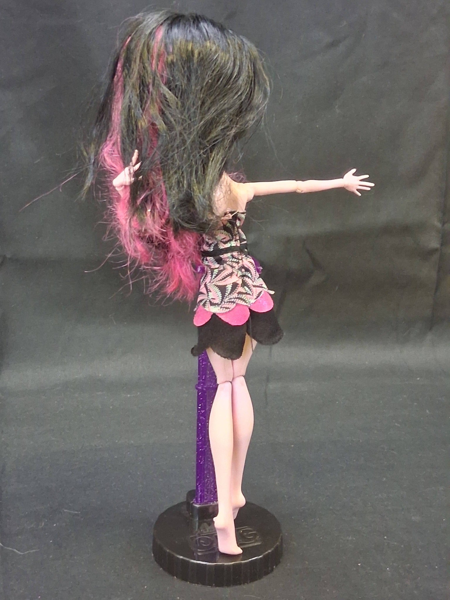 Monster High Draculaura Fashion Doll – 2010 Original (G1)