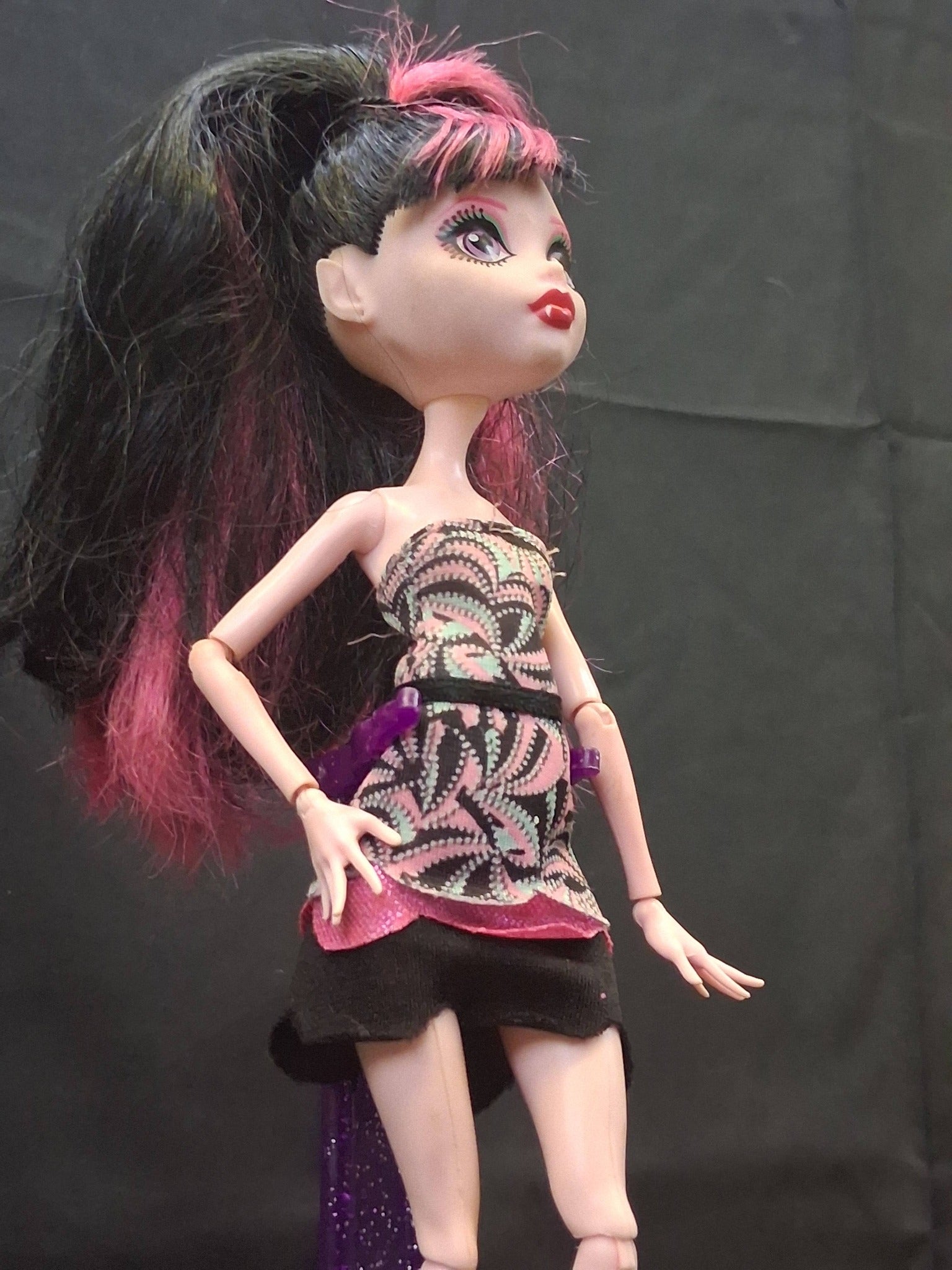 Monster High Draculaura Fashion Doll – 2010 Original (G1)