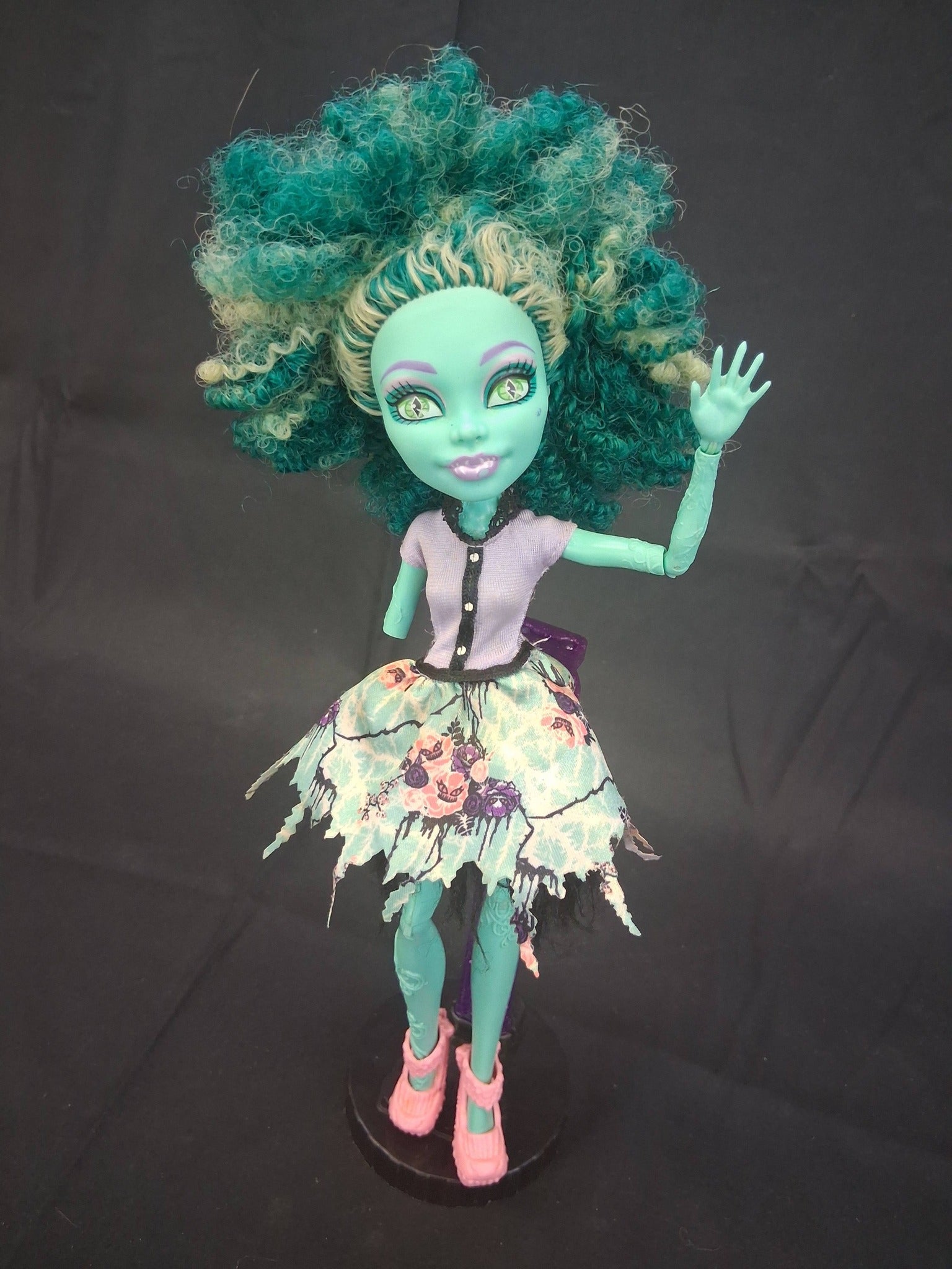 Monster High Honey Swamp Fashion Doll – Frights, Camera, Action! (Gen 1)