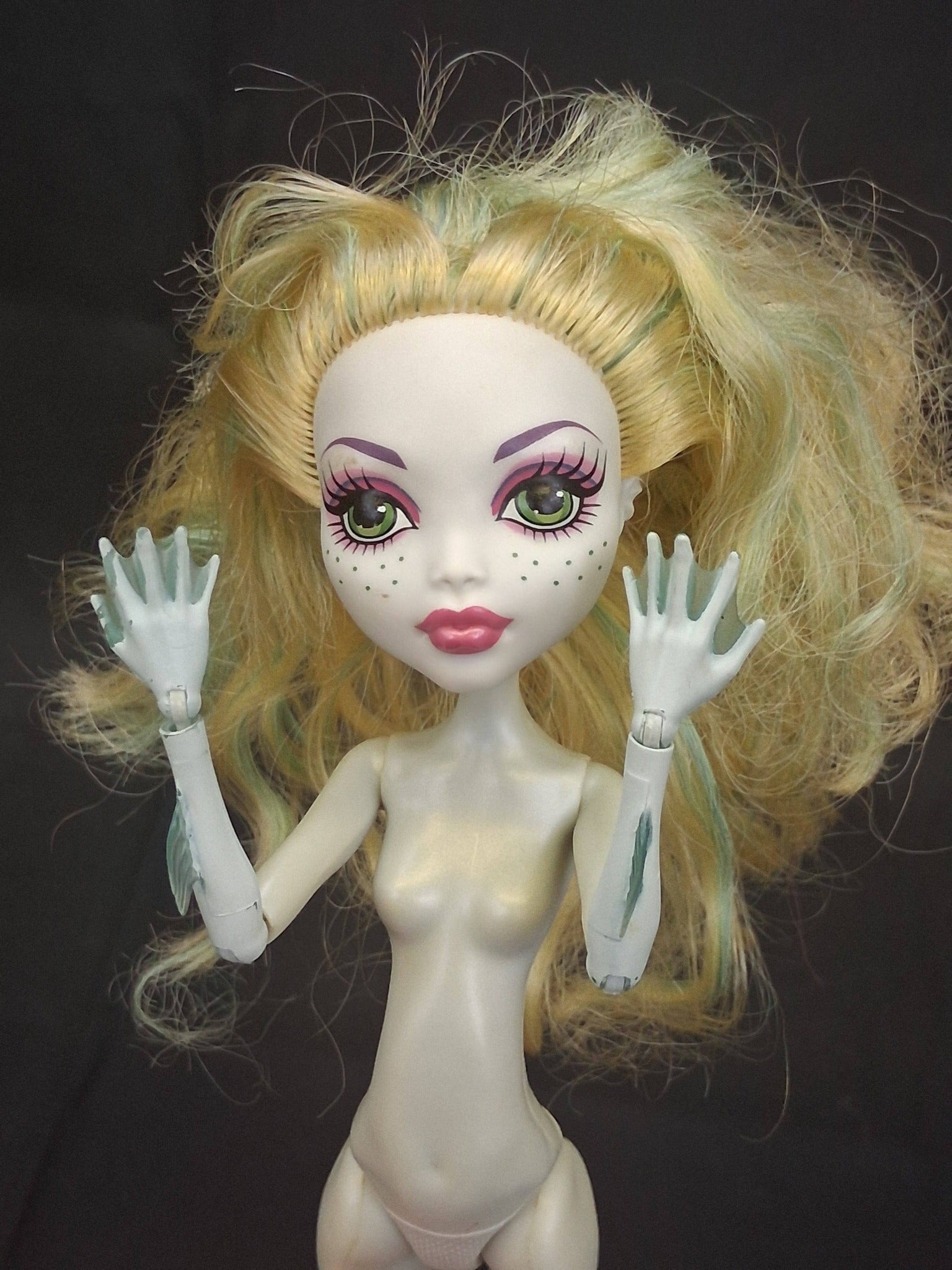 Monster High Lagoona Blue Fashion Doll – Dot Dead Gorgeous (Gen 1)