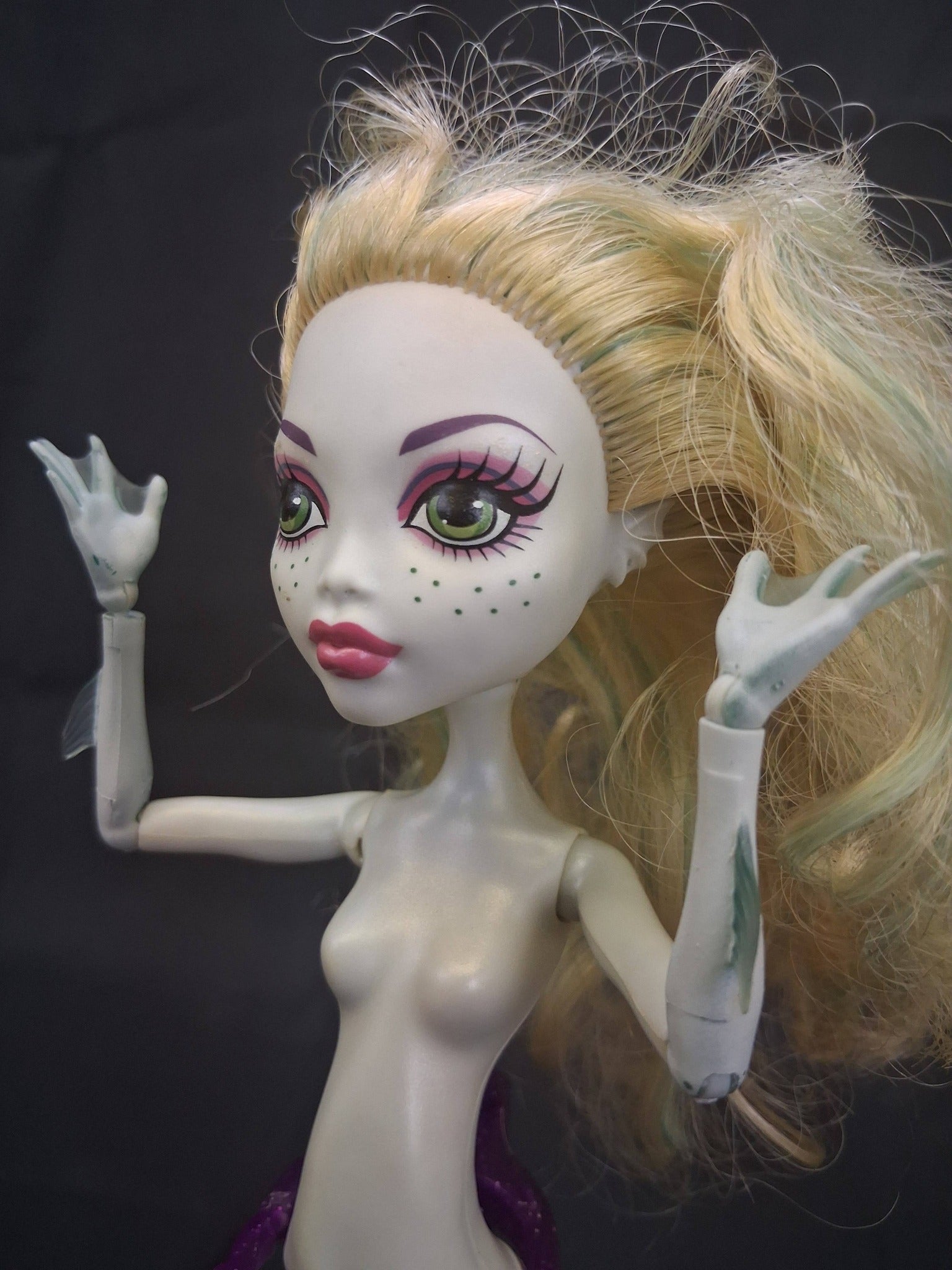 Monster High Lagoona Blue Fashion Doll – Dot Dead Gorgeous (Gen 1)