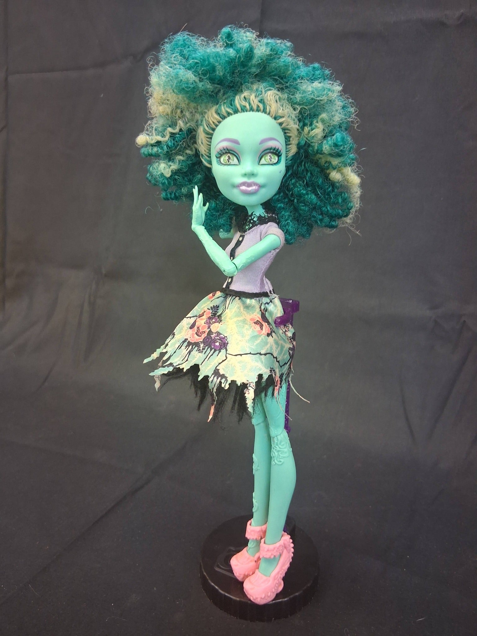 Monster High Honey Swamp Fashion Doll – Frights, Camera, Action! (Gen 1)