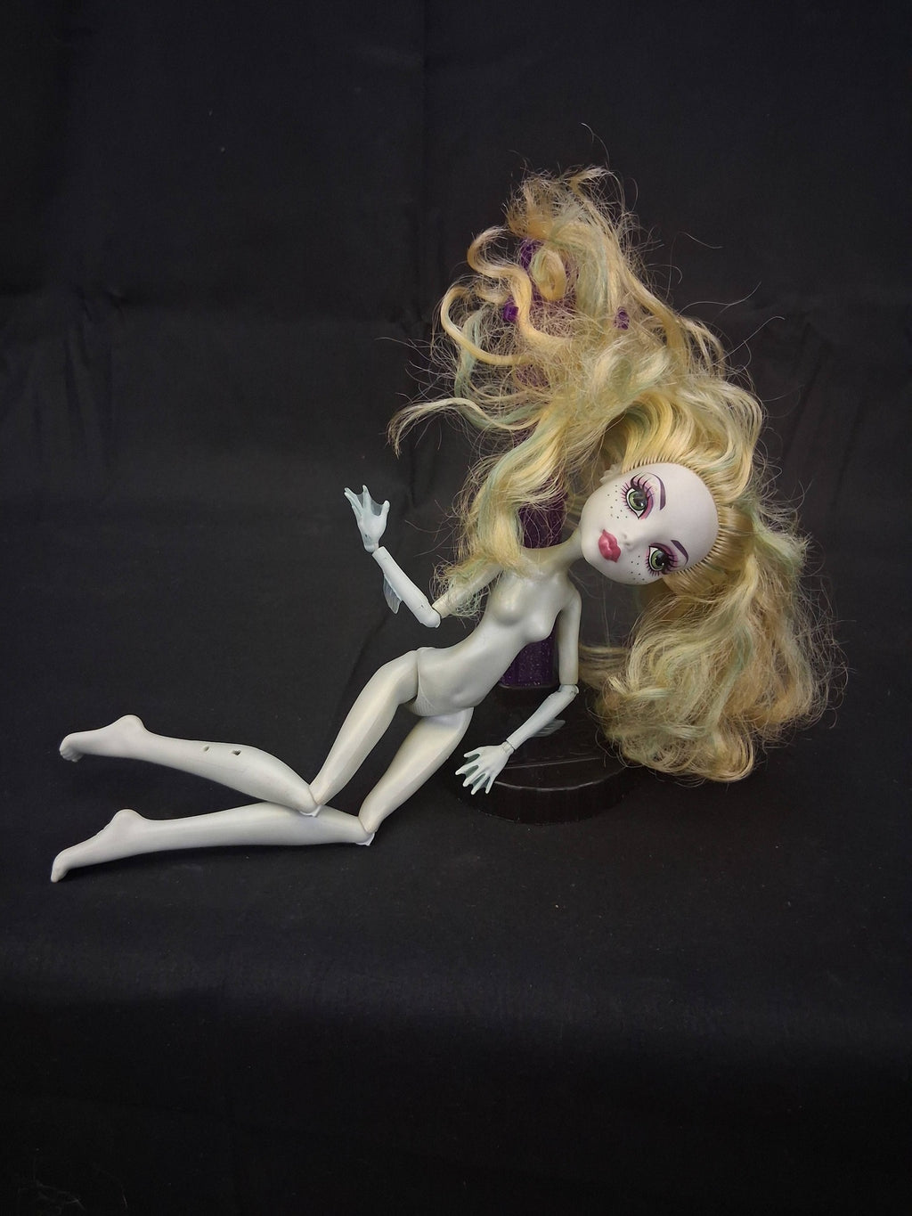 Monster High Lagoona Blue Fashion Doll – Dot Dead Gorgeous (Gen 1)