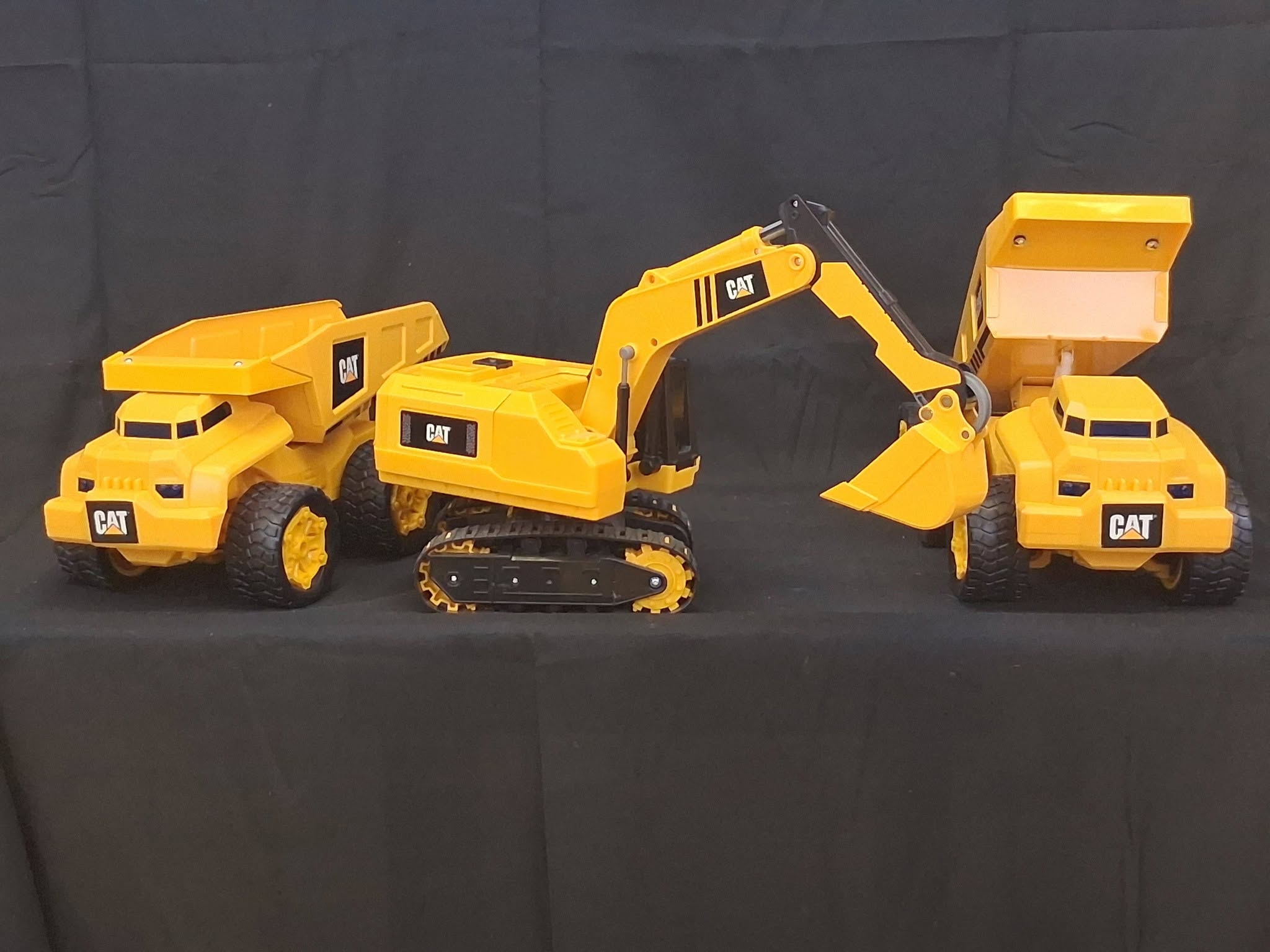 CAT Massive Mover RC Steel Excavator