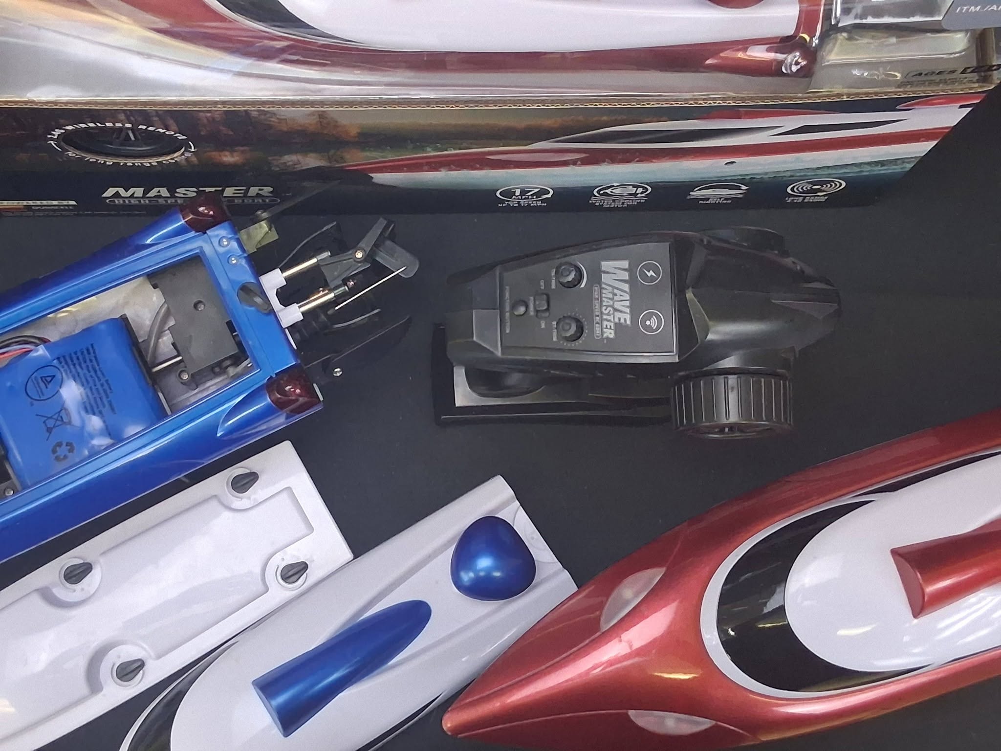Wave Master High‑Speed RC Boat 17MPH 2.4G Self‑Righting Water‑Cooled Open Box