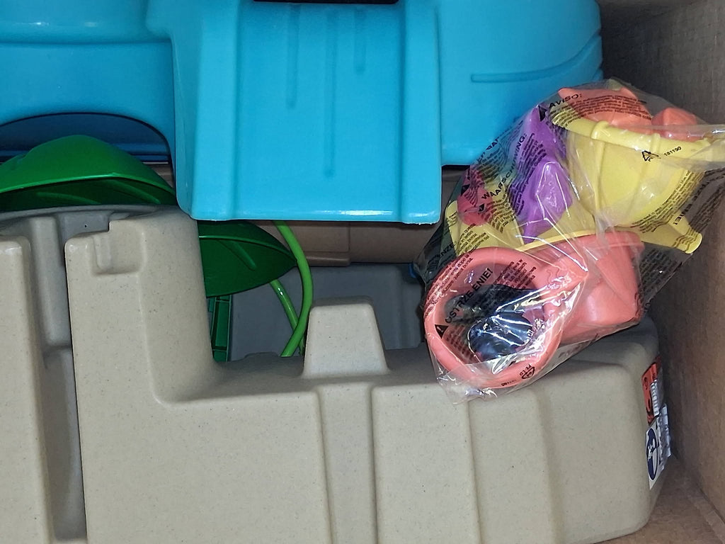 Step2 Tropical Splash Water Park – Open Box – Complete Set (12 Accessories)